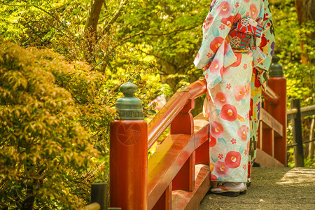 日本和服女人形象图片