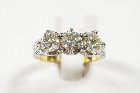 高价值Gems石宝配件黄金钻石结婚戒指图片