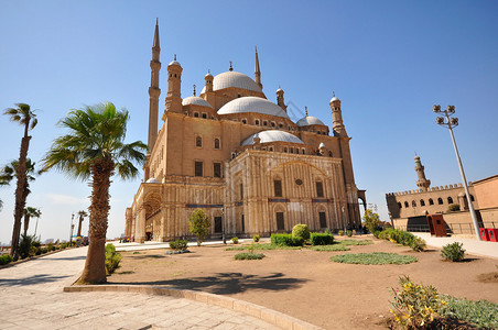 穆罕默德阿里帕夏清真寺或雪花石膏清真寺是位于埃及开罗城堡的一座清真寺背景图片