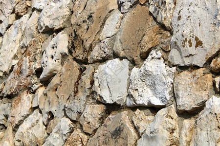 以色列北部山区的石头和岩石特写图片