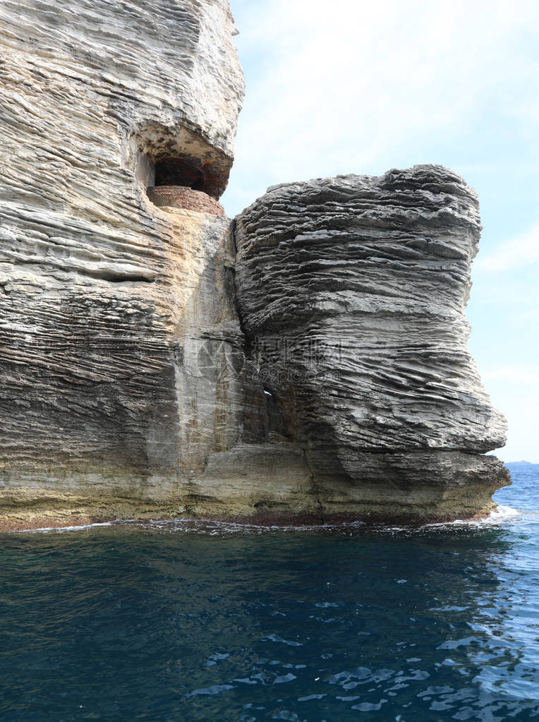 科西嘉岛岩石的详情图片
