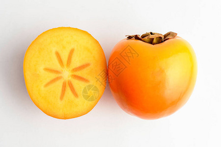 餐桌上一份新鲜有机成熟的橙子加木果图片