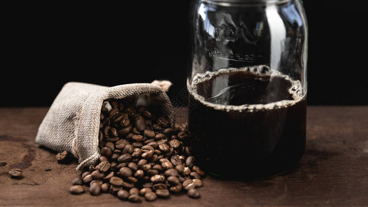 滴滤咖啡早上将黑咖啡图片