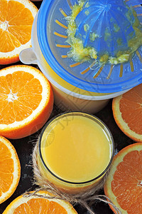 鲜榨橙汁新鲜的自制橙子多汁的图片