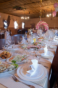古堡风格的餐厅图片