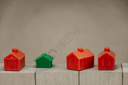 红房子和绿房子图片