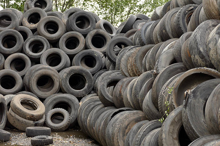 人文环境轮胎回收厂准备在工厂进行再循环的背景