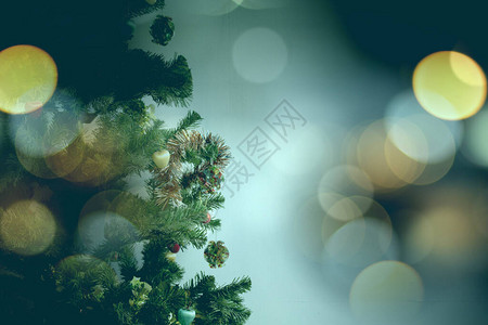 为圣诞节和新年背景装饰的圣诞树图片