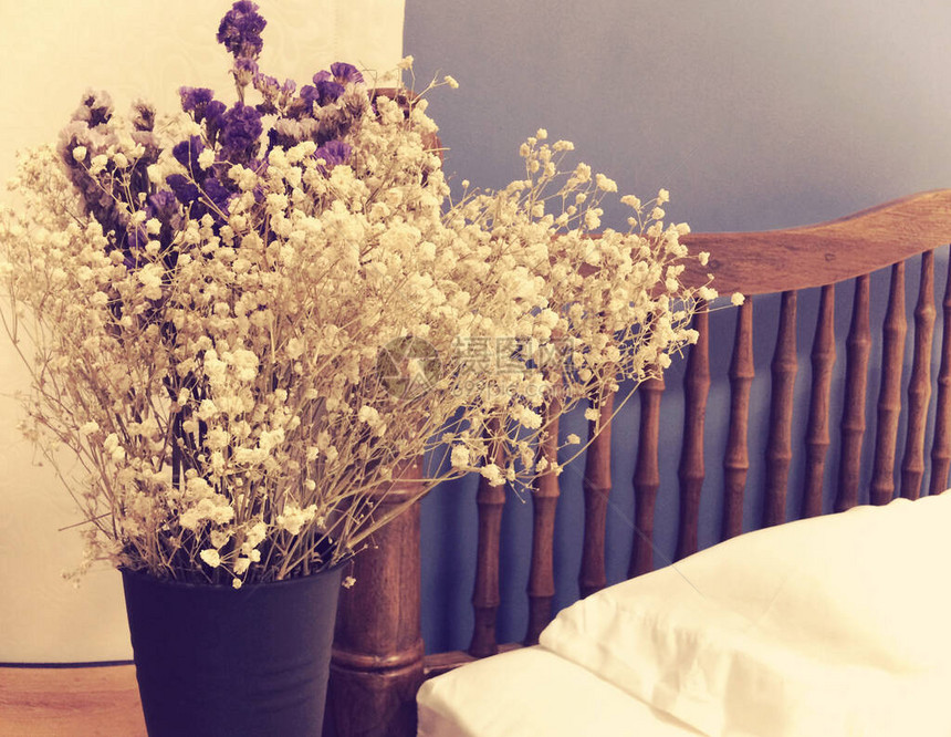 Gypsophila和Statice的花朵图片