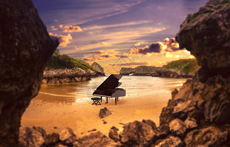 与钢琴音乐歌声和旋律有关的超真实图像在悬崖风景中图片