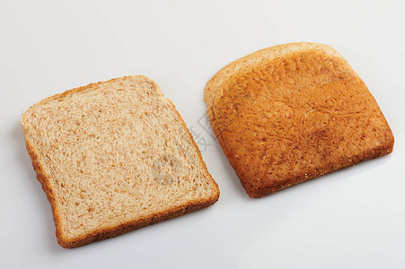 两块白面包孤图片