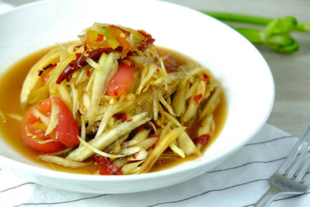 木瓜沙拉配虾泰国美食菜单Somtum它味道鲜美图片