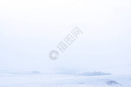 冬雪最原始的风景地平线图片
