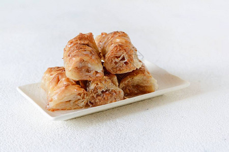 带胡桃花生和蜂蜜糖浆的土耳其斋月Dessert图片