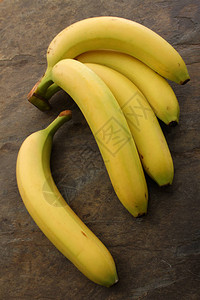 新鲜成熟的香蕉果实图片