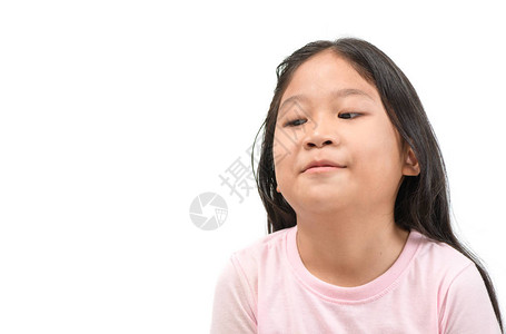 孩子亚洲女孩的表情嫉妒背景图片