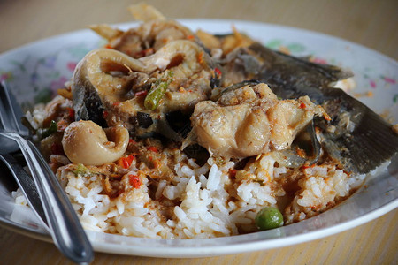 泰式咖喱鲶鱼饭图片