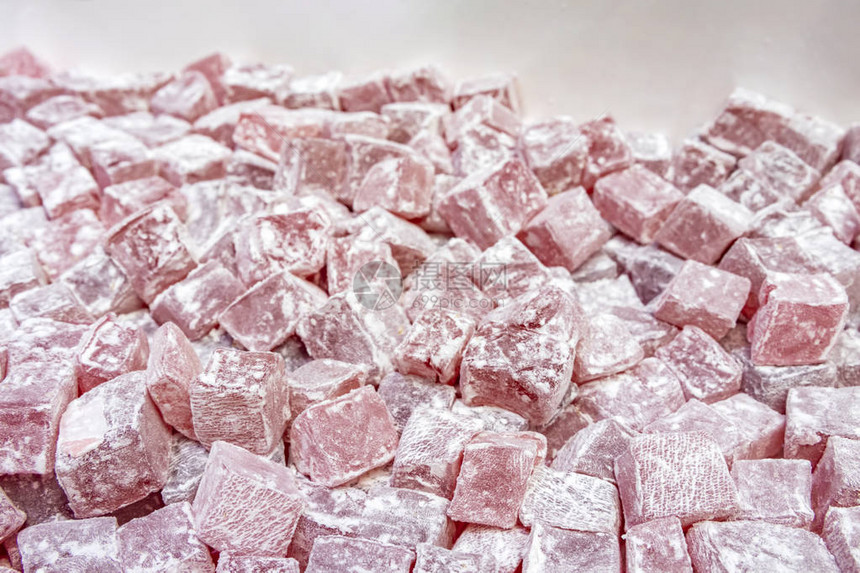 土耳其软糖或土耳其软糖是基于淀粉和糖凝胶的糖果系列玫瑰味的棉花图片