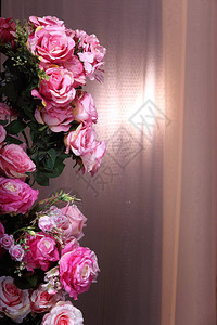 花束中的粉红玫瑰花以旧玫瑰彩色西芬图片