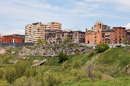 亚美尼亚埃里温Hrazdan峡谷上方旧城区Dzoraghuh图片