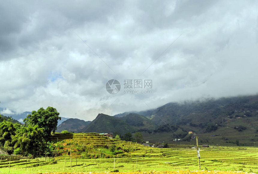 越南稻田稻田SAPA的老村庄是越南西北部图片