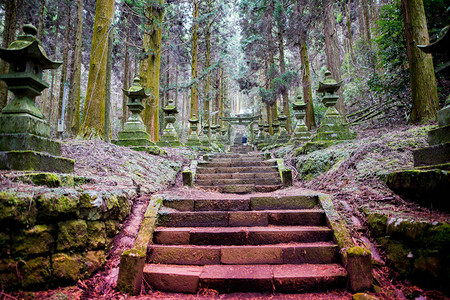 熊本在山中安静地作为动画的神社插画