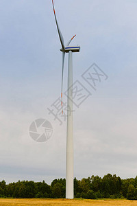 风力涡轮机从风中生产态能源可再生能源风车节省了地球的天然成分绿图片