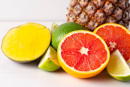 芒果菠萝和柑橘类水果图片