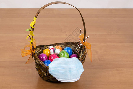 带复活节鸡蛋篮子图片