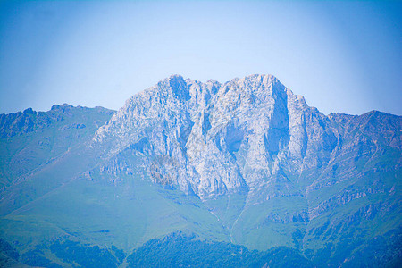 亚美尼亚的Khustup山高图片