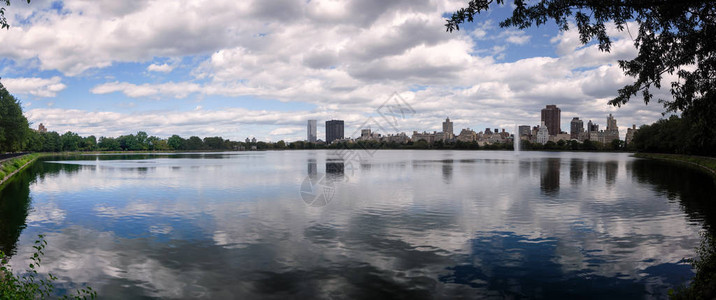 在美国纽约市中央公园湖图片