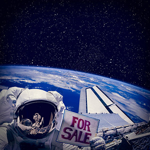 太空飞船上方的宇航员图片
