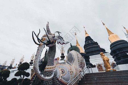 泰国寺庙WatBanDen清迈佛塔和寺庙图片