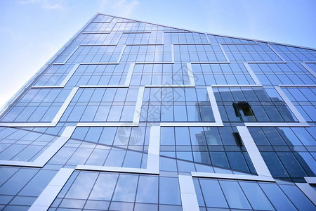 现代城市玻璃幕墙的抽象反射图片