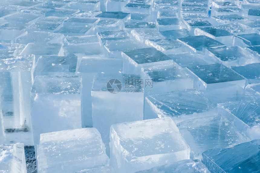 冬天背景中的冰方块冬天冰的质地制图片