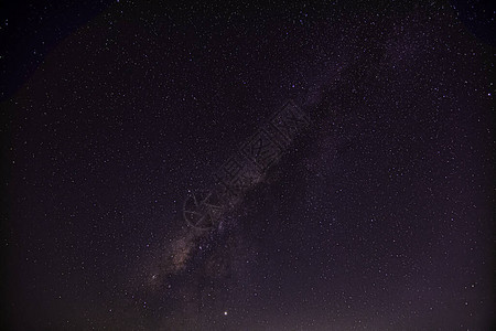 银河背景天空在晚上图片