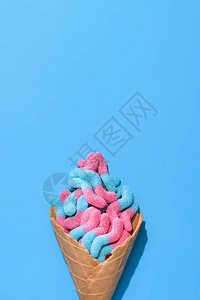 蓝色华夫饼锥形甜软图片