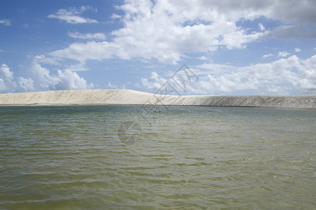 巴西东北部塞阿拉的杰里科拉的旅游胜地LagoadoAmancio巴西图片