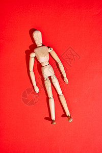 一个木制玩具模特背景图片