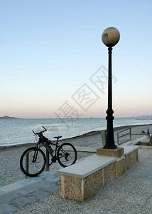 日落时和自行车的轮光和骑自行车与图片