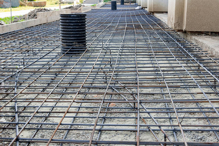 建筑电枢用钢筋的背景建筑施工中的钢筋图片