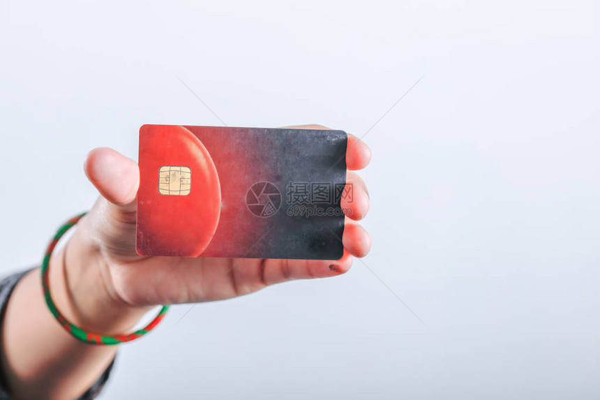 显示信用卡借记卡的手图片