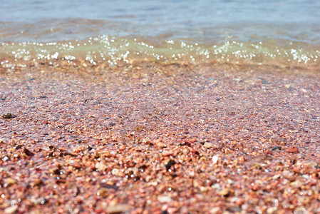 石海岸滩上的海浪或海浪图片