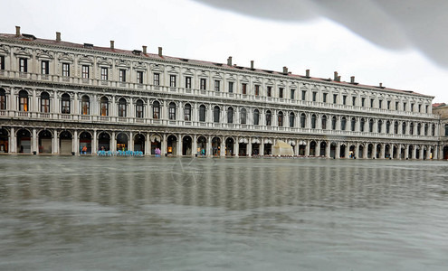 潮水淹没了意大利威尼斯背景图片