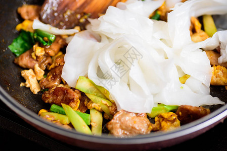 泰国烹饪食品热锅炒米面酱PadS图片