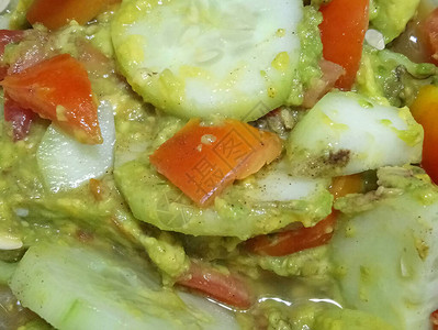 番茄黄瓜和醋蔬菜沙拉混合配菜图片