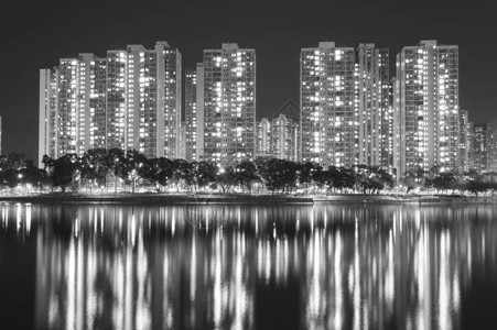 香港城市高层住宅夜间图片