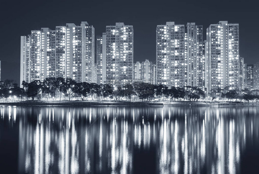 香港城市高层住宅夜间图片