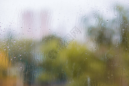窗户是秋雨下湿的图片