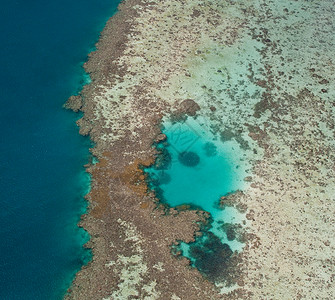 澳大利亚沿海大堡礁的空图片